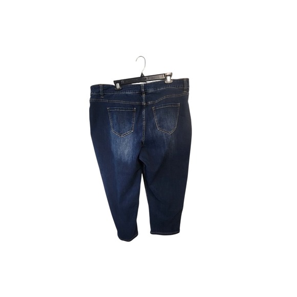 Lane Bryant Dark Wash Denim Crop Pants, Relaxed Fit, Casual Comfortable - Picture 2 of 5
